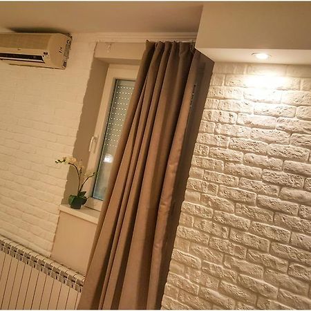 Apartment Cherry Queen Belgrado Exterior foto